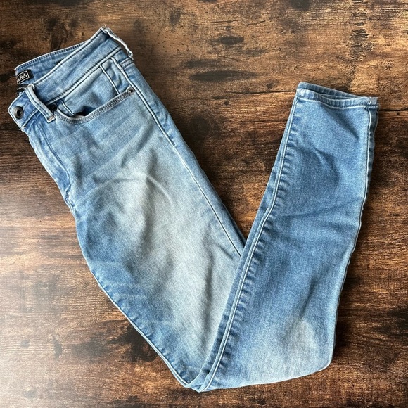 Abercrombie & Fitch Signature Collection Super Skinny Jeans - Picture 7 of 16